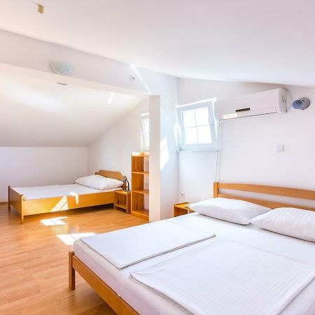 Apartmani Diana Медулин Екстериор снимка