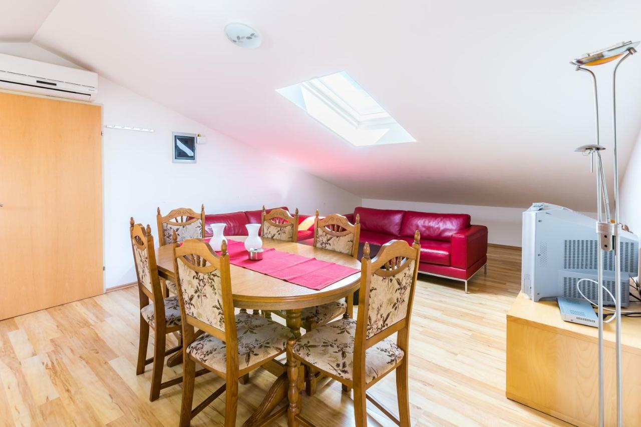 Apartmani Diana Медулин Екстериор снимка